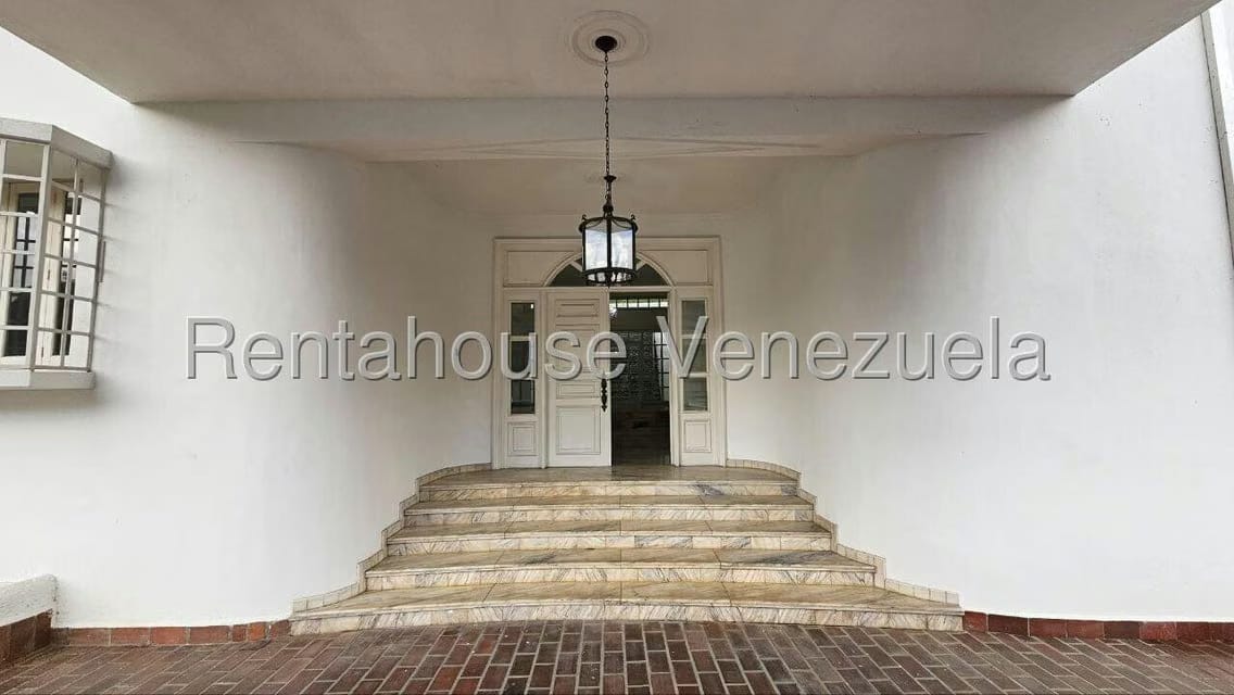 Casa (Duplex) en Venta en Prados del Este, Distrito Metropolitano - 4
