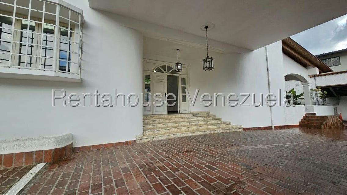 Casa (Duplex) en Venta en Prados del Este, Distrito Metropolitano - 5