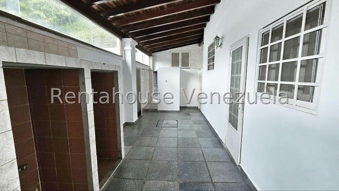 Casa (Duplex) en Venta en Prados del Este, Distrito Metropolitano - 58