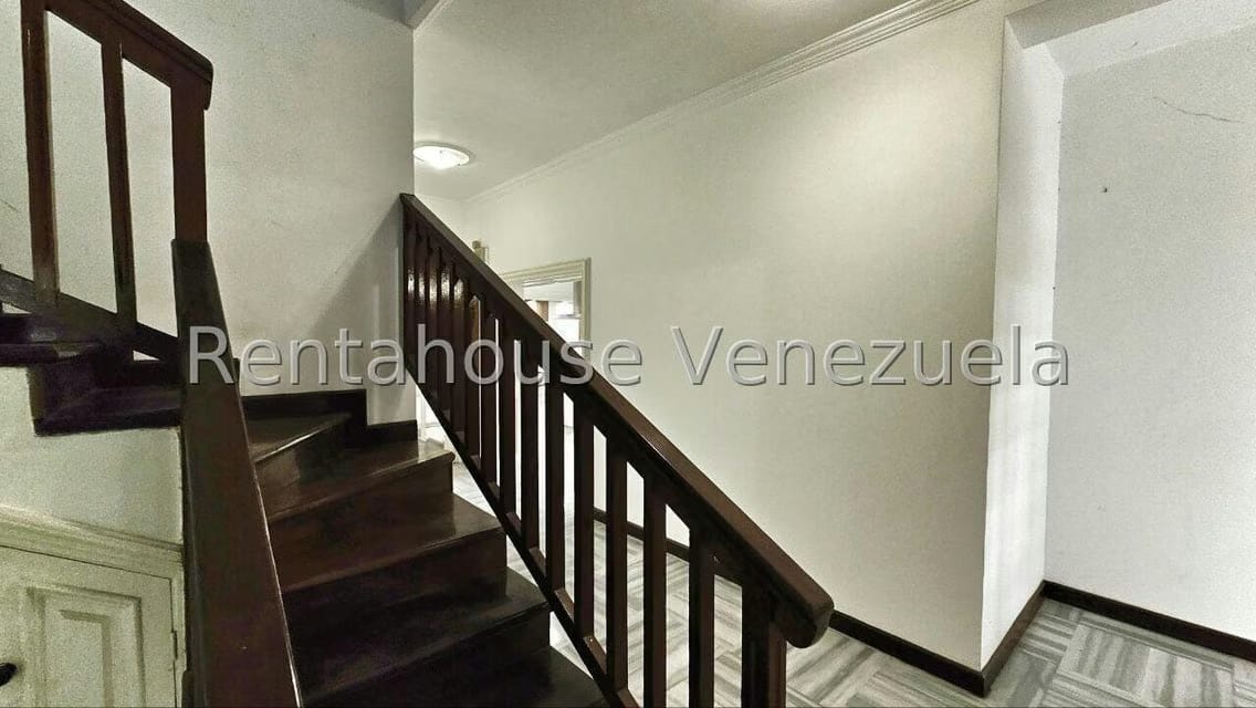 Casa (Duplex) en Venta en Prados del Este, Distrito Metropolitano - 61