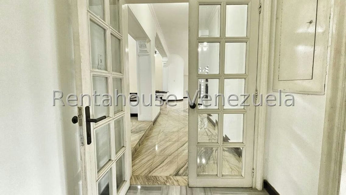Casa (Duplex) en Venta en Prados del Este, Distrito Metropolitano - 67