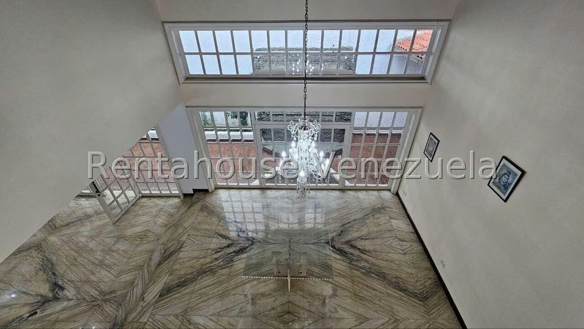Casa (Duplex) en Venta en Prados del Este, Distrito Metropolitano - 71