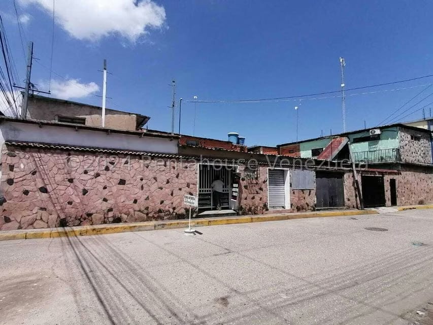 Comercial (Local Comercial) en Venta en Santa Rita, Aragua - 11