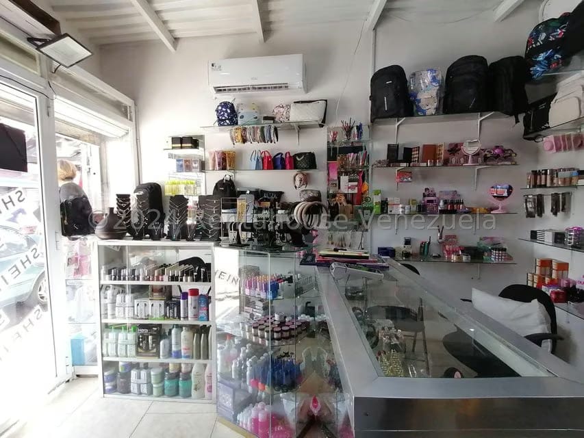 Comercial (Local Comercial) en Venta en Santa Rita, Aragua - 4