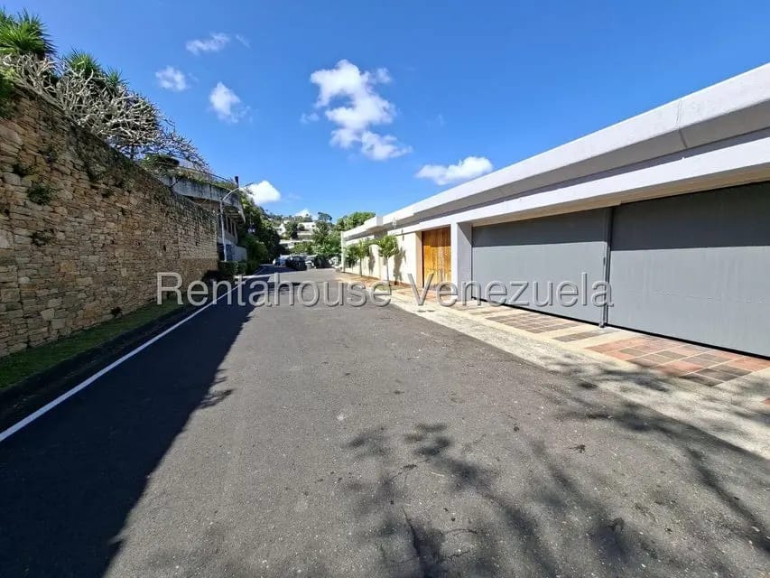 Casa (Multipes Niveles) en Venta en Cerro Verde, Distrito Metropolitano - 2