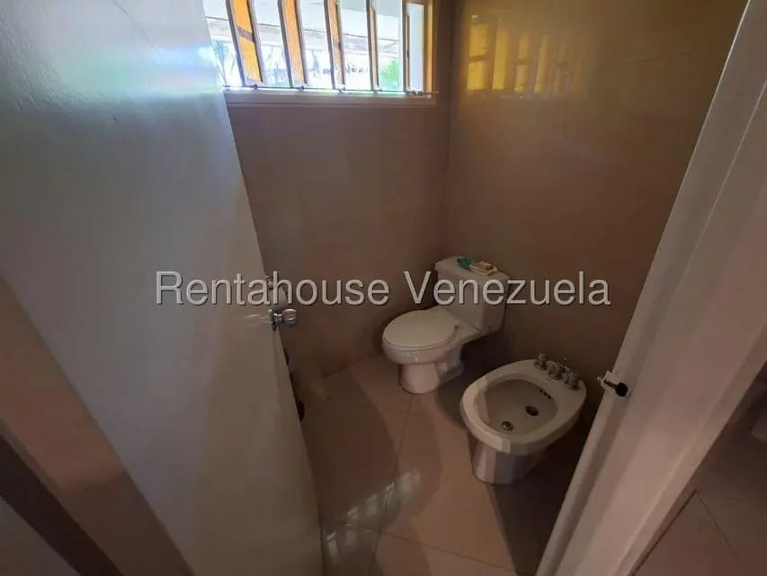 Casa (Multipes Niveles) en Venta en Cerro Verde, Distrito Metropolitano - 22
