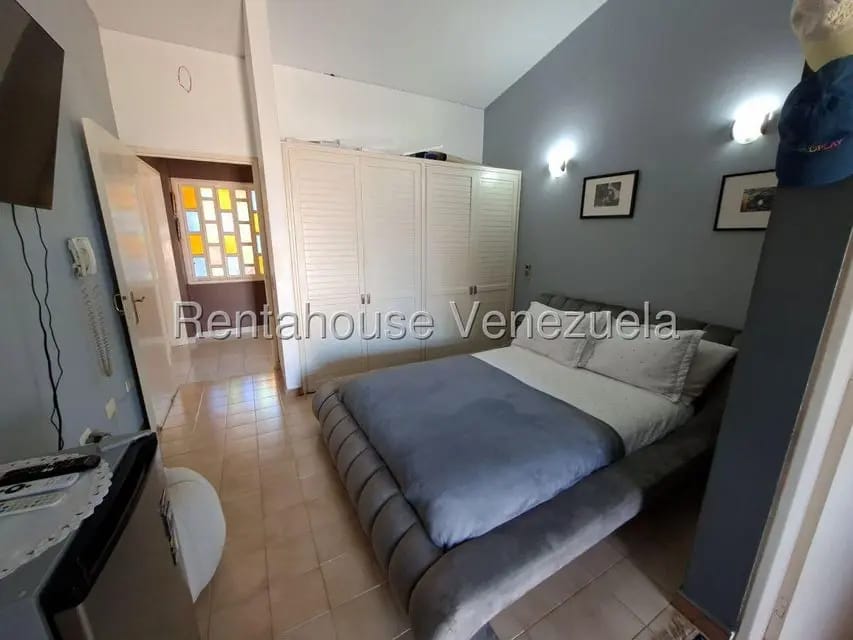 Casa (Multipes Niveles) en Venta en Cerro Verde, Distrito Metropolitano - 26