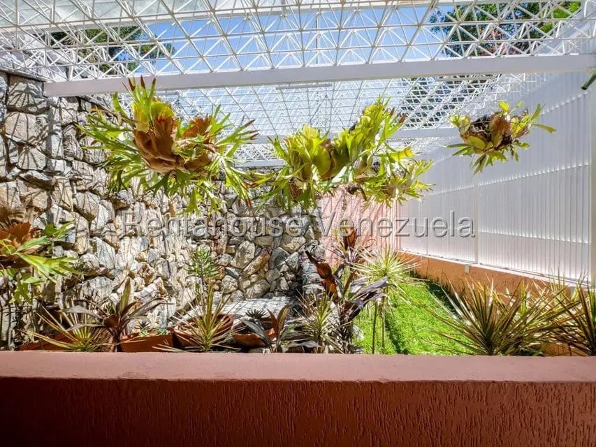 Casa (Multipes Niveles) en Venta en Cerro Verde, Distrito Metropolitano - 4