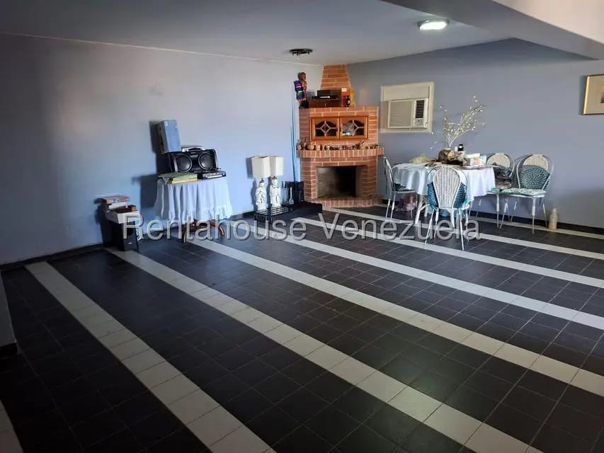 Casa (Multipes Niveles) en Venta en Cerro Verde, Distrito Metropolitano - 33