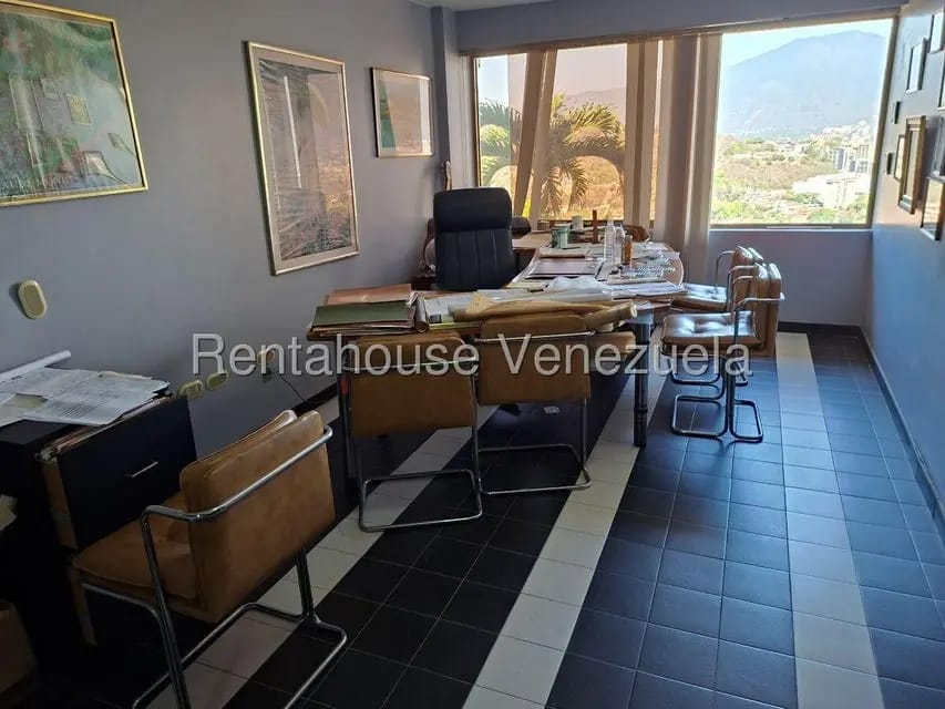 Casa (Multipes Niveles) en Venta en Cerro Verde, Distrito Metropolitano - 34