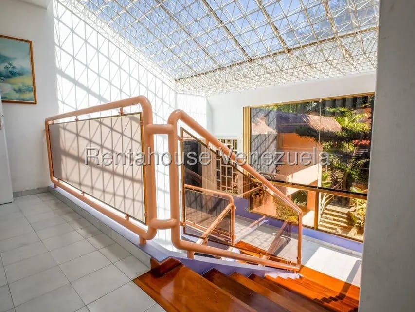 Casa (Multipes Niveles) en Venta en Cerro Verde, Distrito Metropolitano - 5