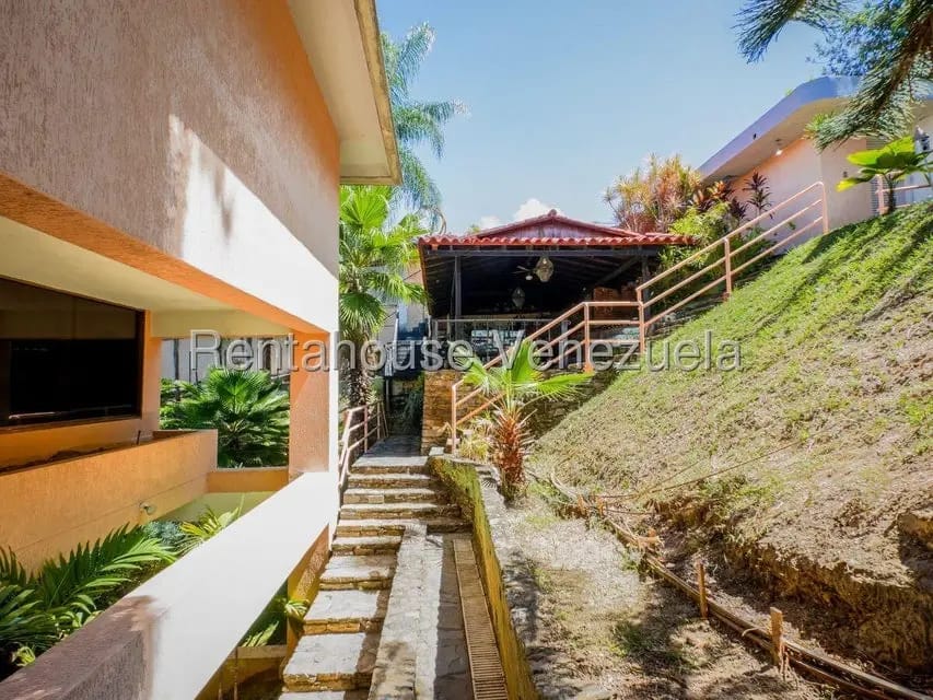 Casa (Multipes Niveles) en Venta en Cerro Verde, Distrito Metropolitano - 47
