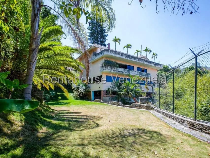 Casa (Multipes Niveles) en Venta en Cerro Verde, Distrito Metropolitano - 50