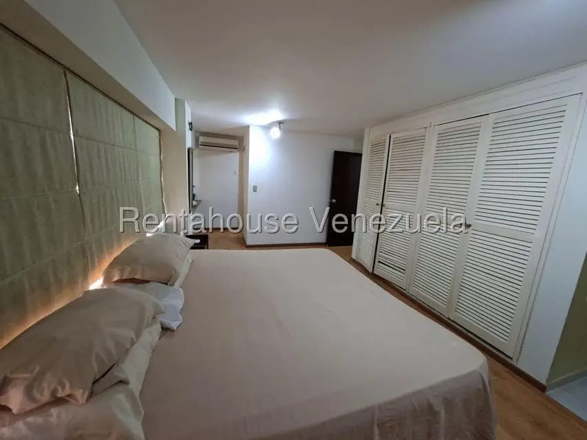 Casa (Multipes Niveles) en Venta en Cerro Verde, Distrito Metropolitano - 80