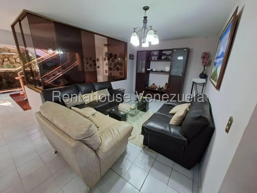 Casa (Multipes Niveles) en Venta en Cerro Verde, Distrito Metropolitano - 9