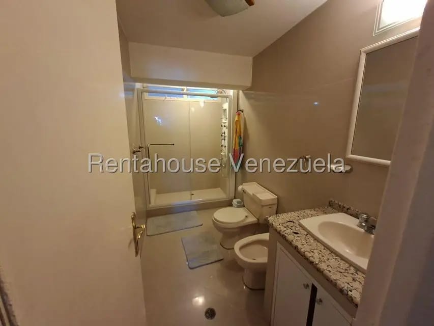 Casa (Multipes Niveles) en Venta en Cerro Verde, Distrito Metropolitano - 85