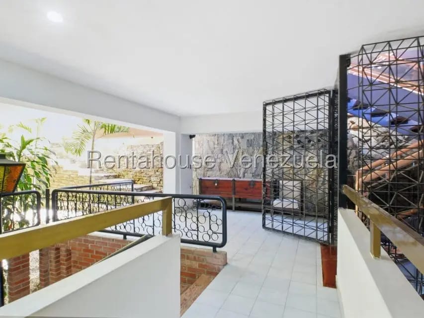 Casa (Multipes Niveles) en Venta en Cerro Verde, Distrito Metropolitano - 90
