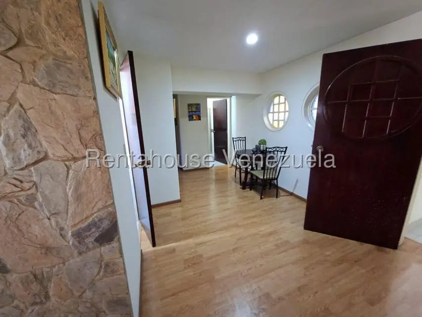 Casa (Multipes Niveles) en Venta en Cerro Verde, Distrito Metropolitano - 96