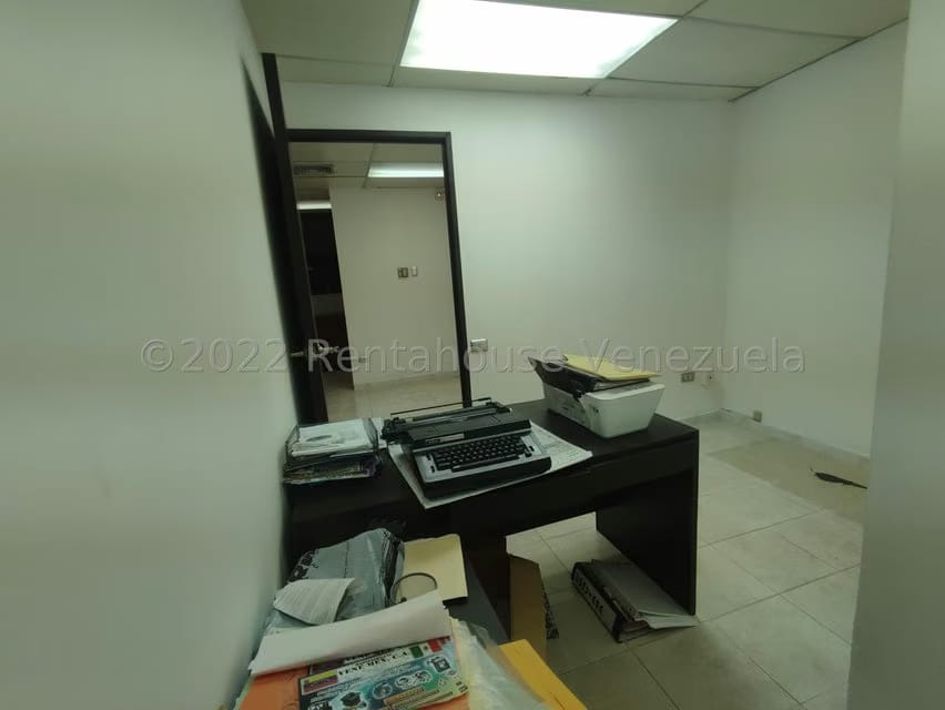 Comercial (Oficina) en Venta en Macaracuay, Distrito Metropolitano - 25