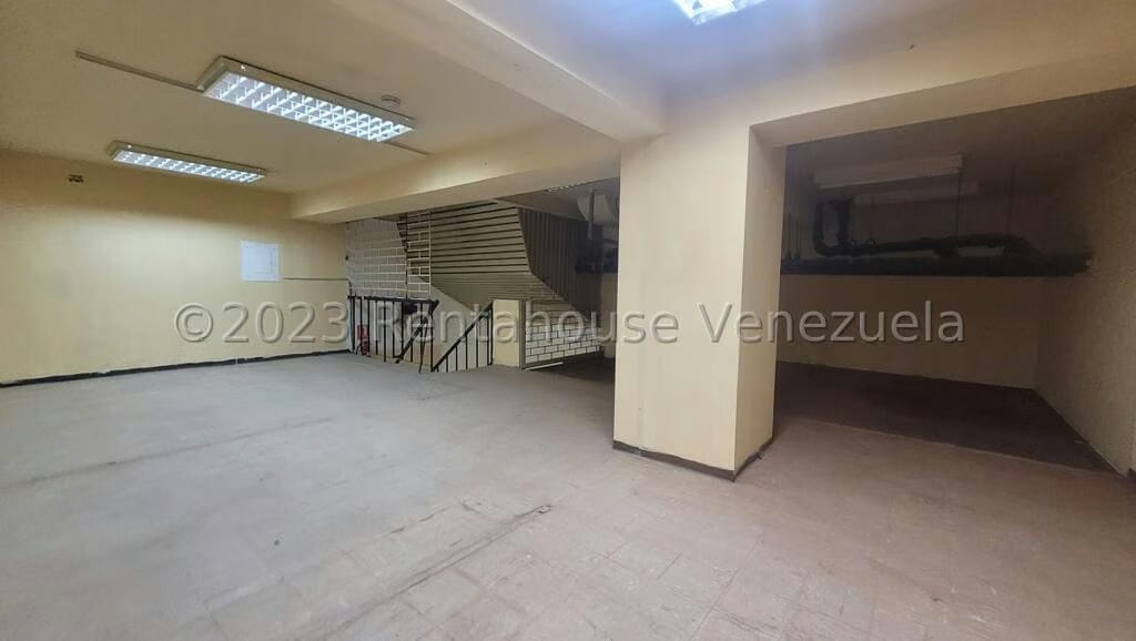 Comercial (Galpon - Deposito) en Venta en Parroquia Santa Teresa, Distrito Metropolitano - 9