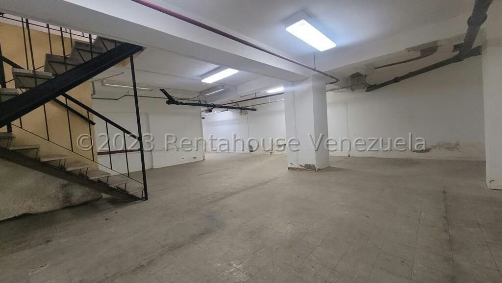 Comercial (Galpon - Deposito) en Venta en Parroquia Santa Teresa, Distrito Metropolitano - 10