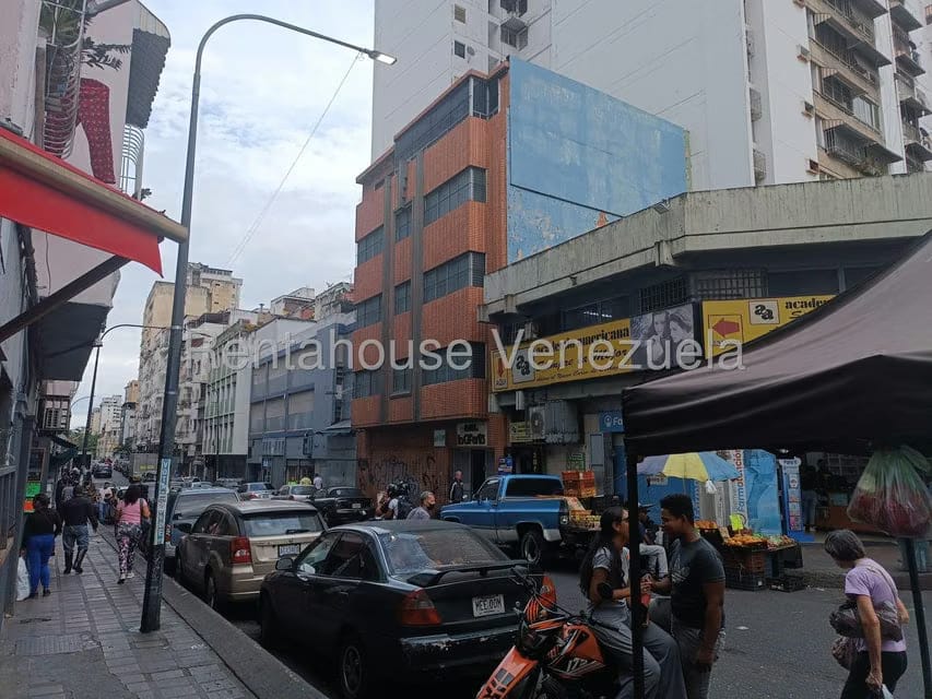 Comercial (Edificio) en Alquiler en Parroquia La Candelaria, Distrito Metropolitano