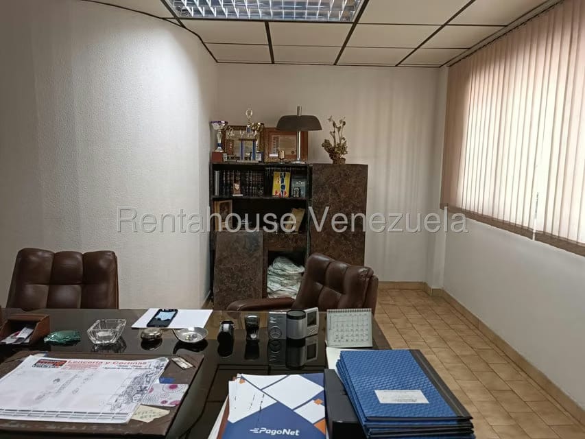 Comercial (Edificio) en Alquiler en Parroquia La Candelaria, Distrito Metropolitano - 24