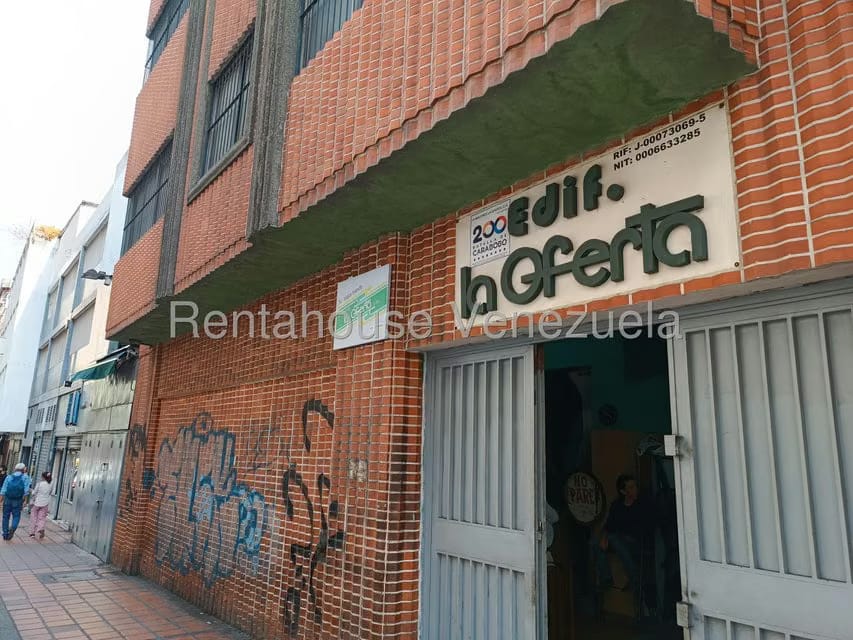 Comercial (Edificio) en Alquiler en Parroquia La Candelaria, Distrito Metropolitano - 4