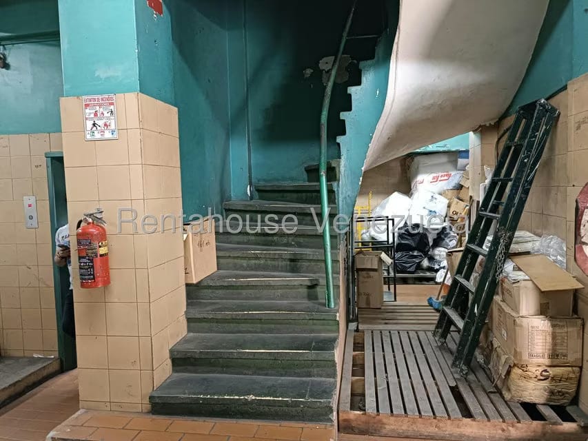 Comercial (Edificio) en Alquiler en Parroquia La Candelaria, Distrito Metropolitano - 8