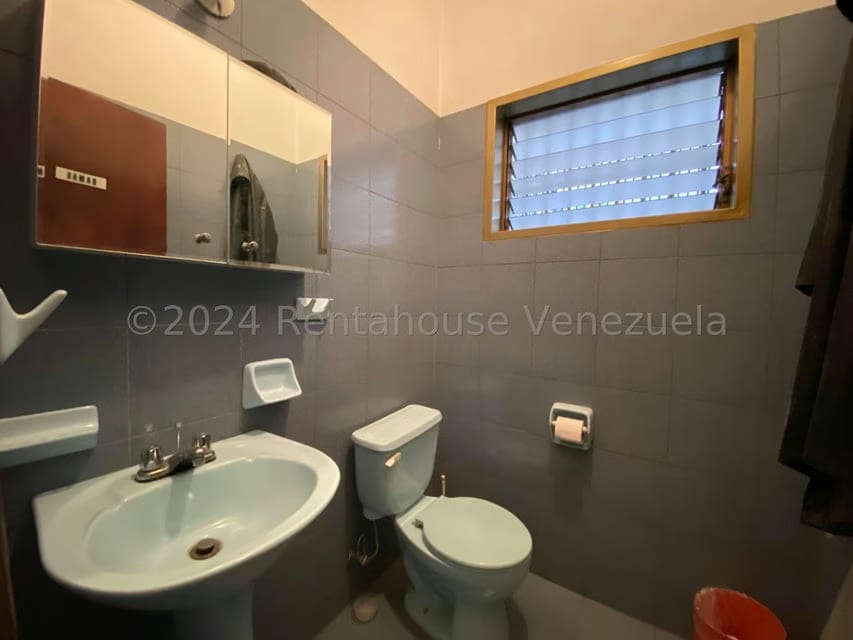 Comercial (Local Comercial) en Venta en Valle Abajo, Distrito Metropolitano - 12