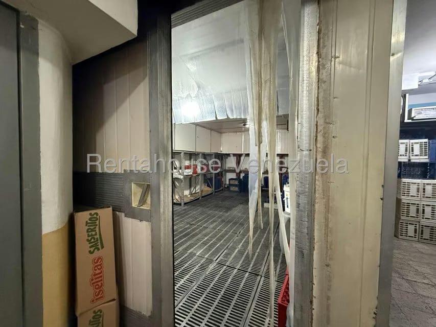 Comercial (Local Comercial) en Venta en Valle Abajo, Distrito Metropolitano - 41