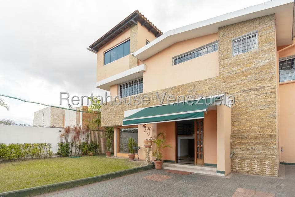 Casa (Multipes Niveles) en Venta en Lomas del Club Hipico, Distrito Metropolitano