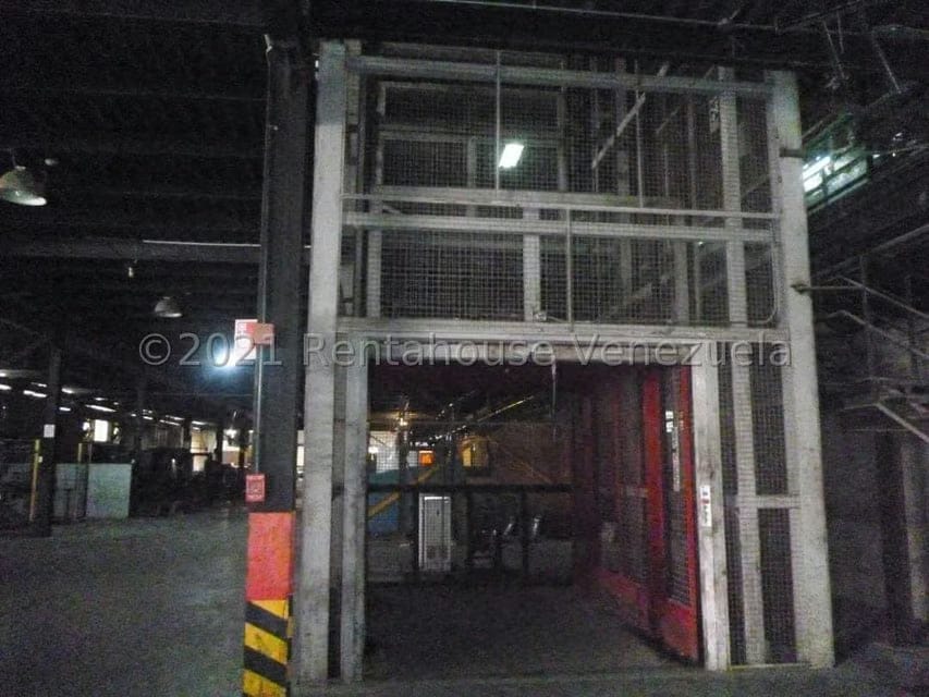 Comercial (Galpon - Deposito) en Venta en Rio Tuy, Miranda - 4