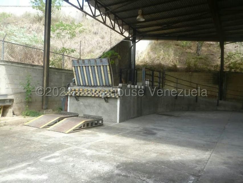 Comercial (Galpon - Deposito) en Venta en Rio Tuy, Miranda - 34