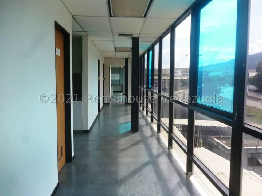 Comercial (Galpon - Deposito) en Venta en Rio Tuy, Miranda - 35