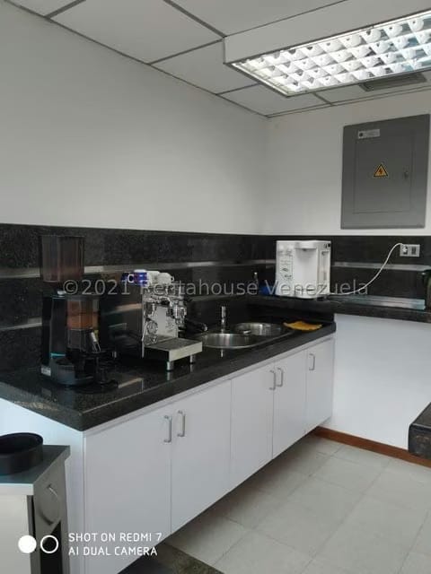 Comercial (Galpon - Deposito) en Venta en Rio Tuy, Miranda - 42