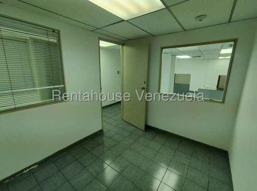 Comercial (Oficina) en Alquiler en Los Ruices, Distrito Metropolitano - 24