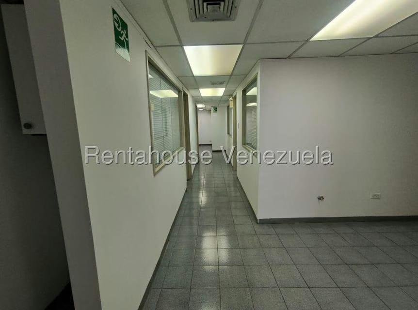 Comercial (Oficina) en Alquiler en Los Ruices, Distrito Metropolitano - 26