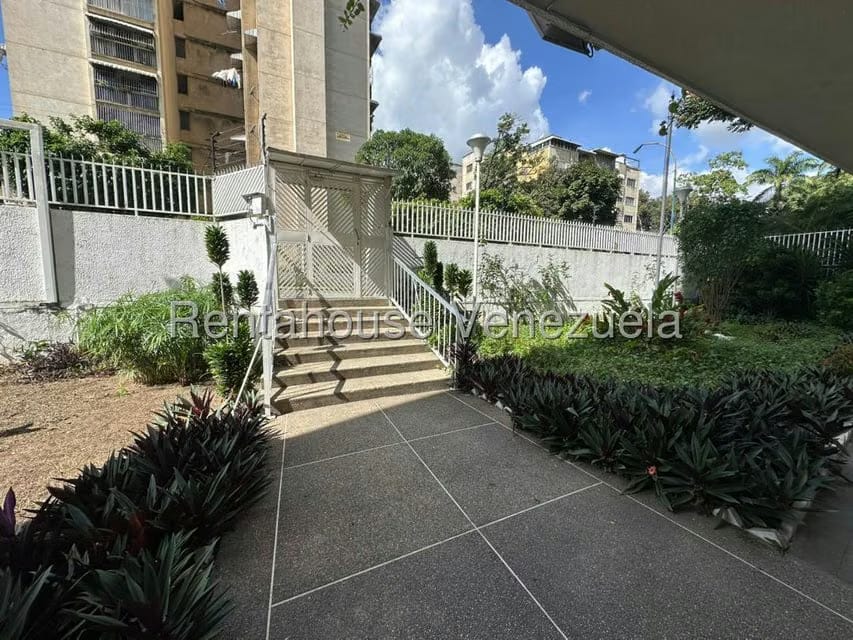 Apartamento (1 Nivel) en Venta en El Paraiso, Distrito Metropolitano - 2