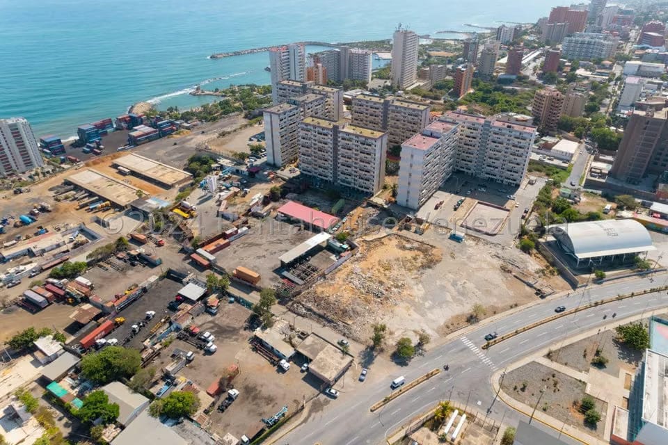 Terreno (Comercial) en Venta en Playa Grande, Vargas - 3