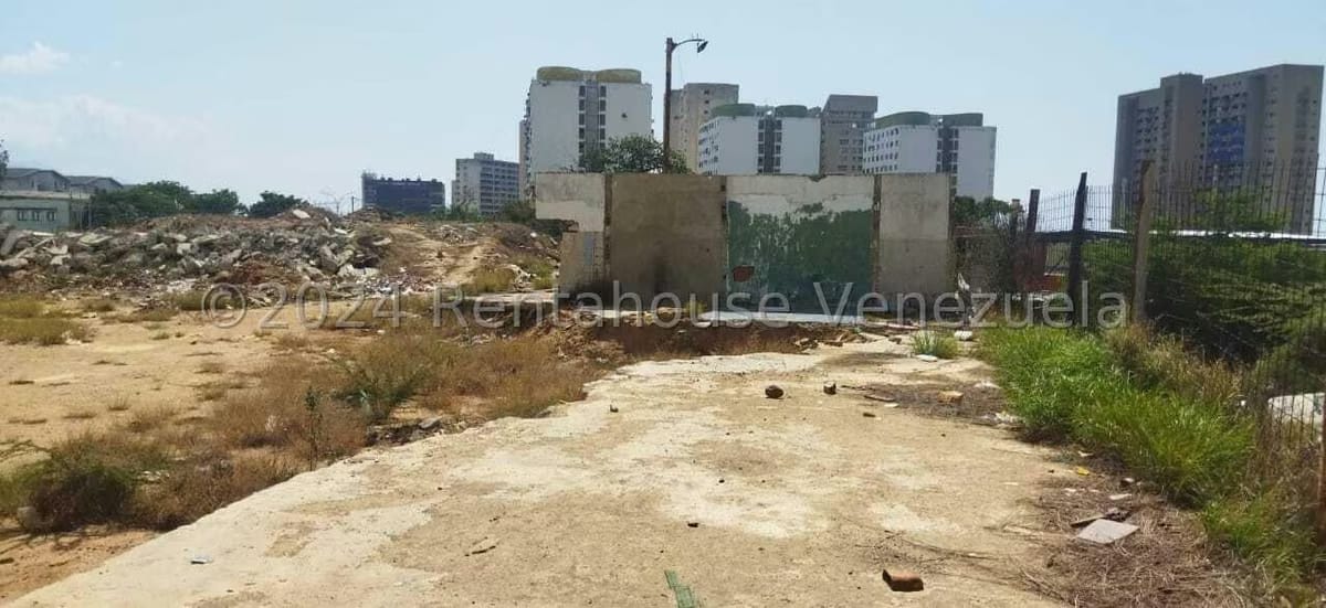 Terreno (Comercial) en Venta en Playa Grande, Vargas - 27