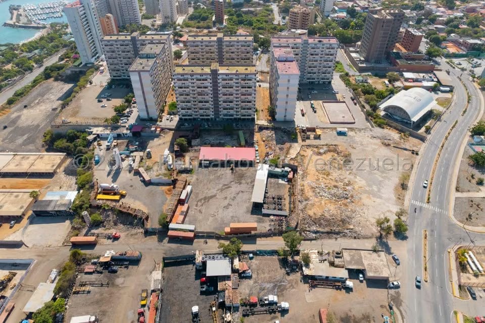 Terreno (Comercial) en Venta en Playa Grande, Vargas - 9