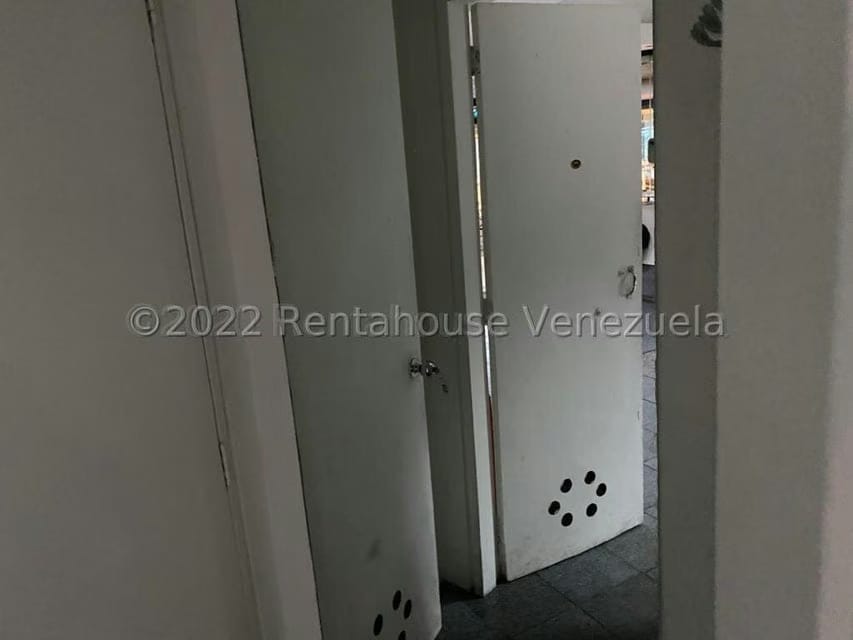 Comercial (Local Comercial) en Alquiler en El Cafetal, Distrito Metropolitano - 12