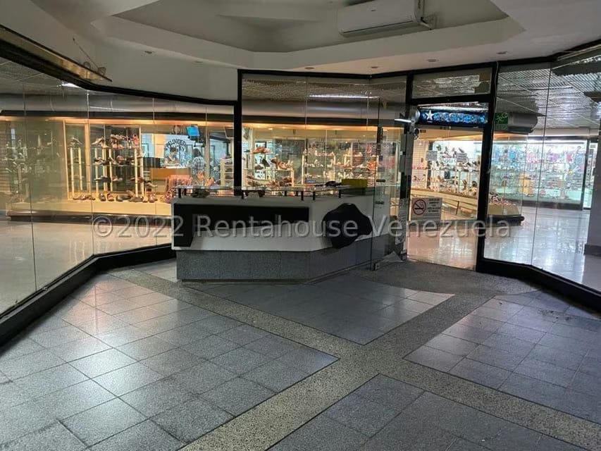 Comercial (Local Comercial) en Alquiler en El Cafetal, Distrito Metropolitano - 14