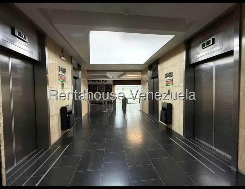 Comercial (Oficina) en Alquiler en El Rosal, Distrito Metropolitano - 3