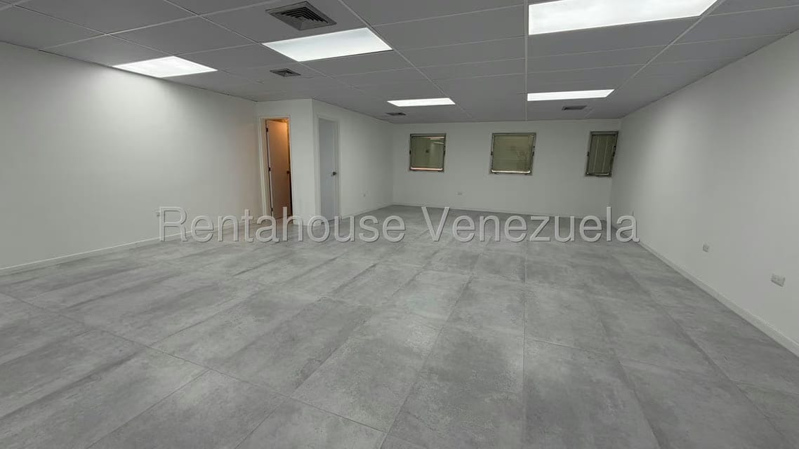 Comercial (Oficina) en Alquiler en El Rosal, Distrito Metropolitano - 4