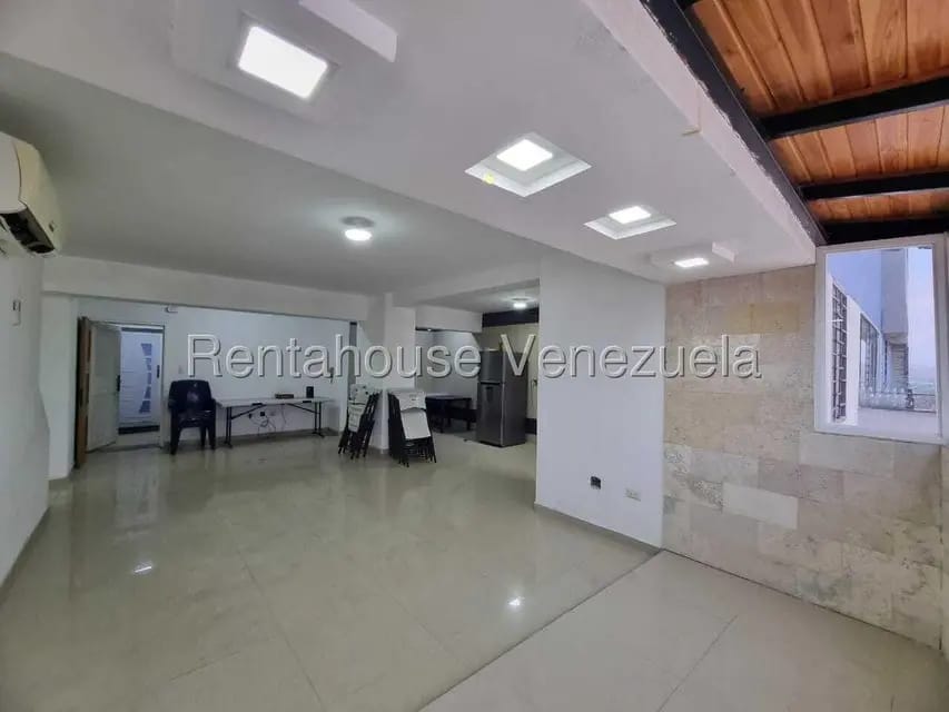 Apartamento (Penthouse) en Venta en Zona Centro, Aragua - 2