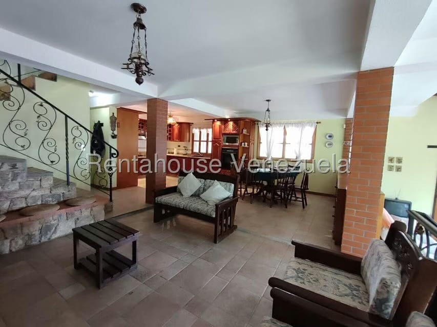 Casa (Duplex) en Venta en La Colonia Tovar, Aragua - 3