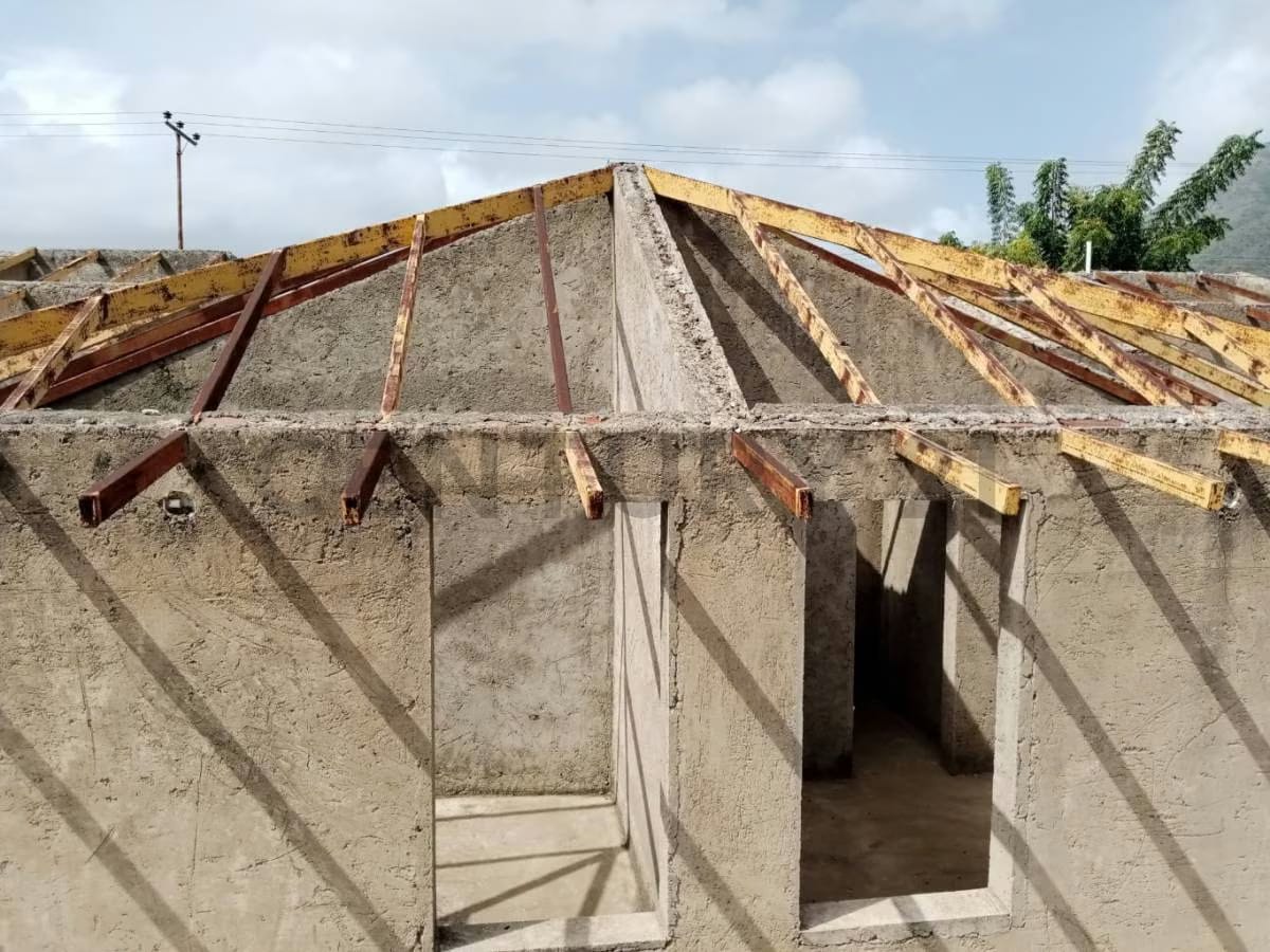 TERRENO EL HATO CON PROYECTO 10 VIVIENDAS UNIFAMILIARES,GUACUCO,MARGARITA - 11