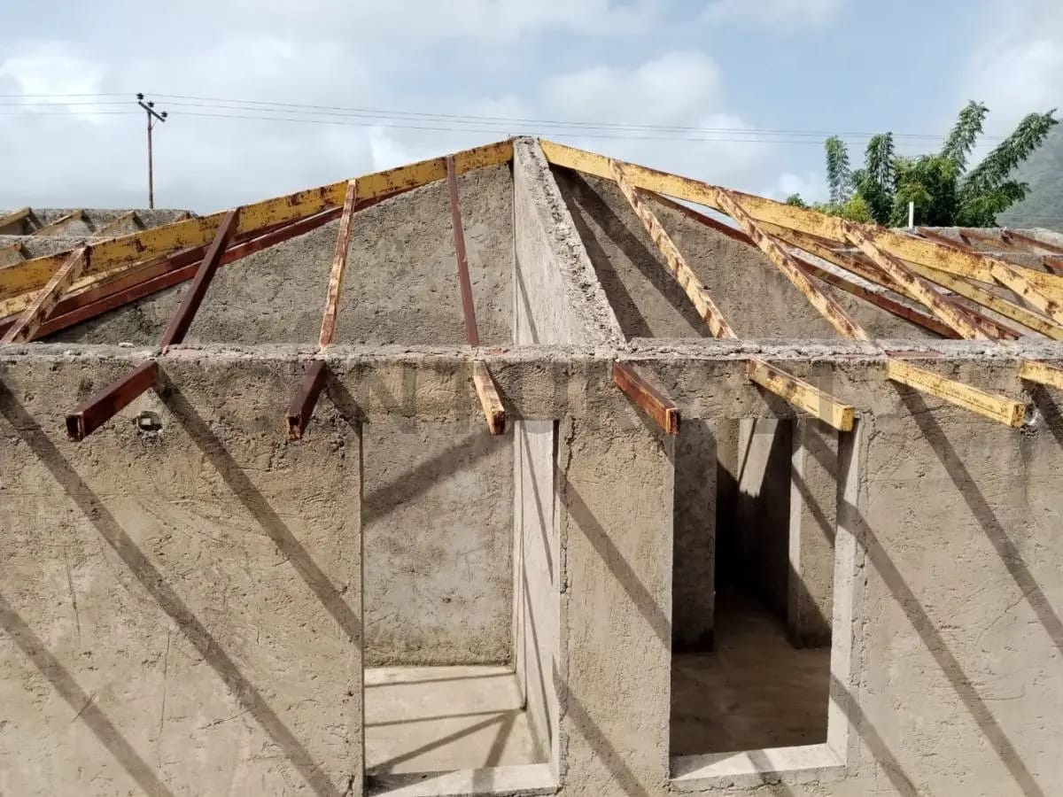 TERRENO EL HATO CON PROYECTO 10 VIVIENDAS UNIFAMILIARES,GUACUCO,MARGARITA - 11